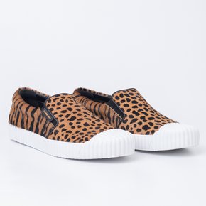 Tênis Carrano Slip On em Pelo Animal Print